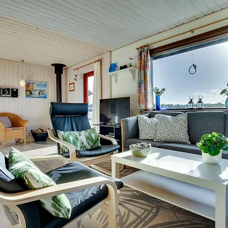 Laiurenty - 1km From The Sea By Interhome *