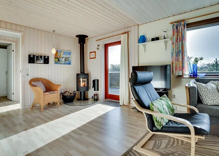 Laiurenty - 1km From The Sea By Interhome Feriehus *